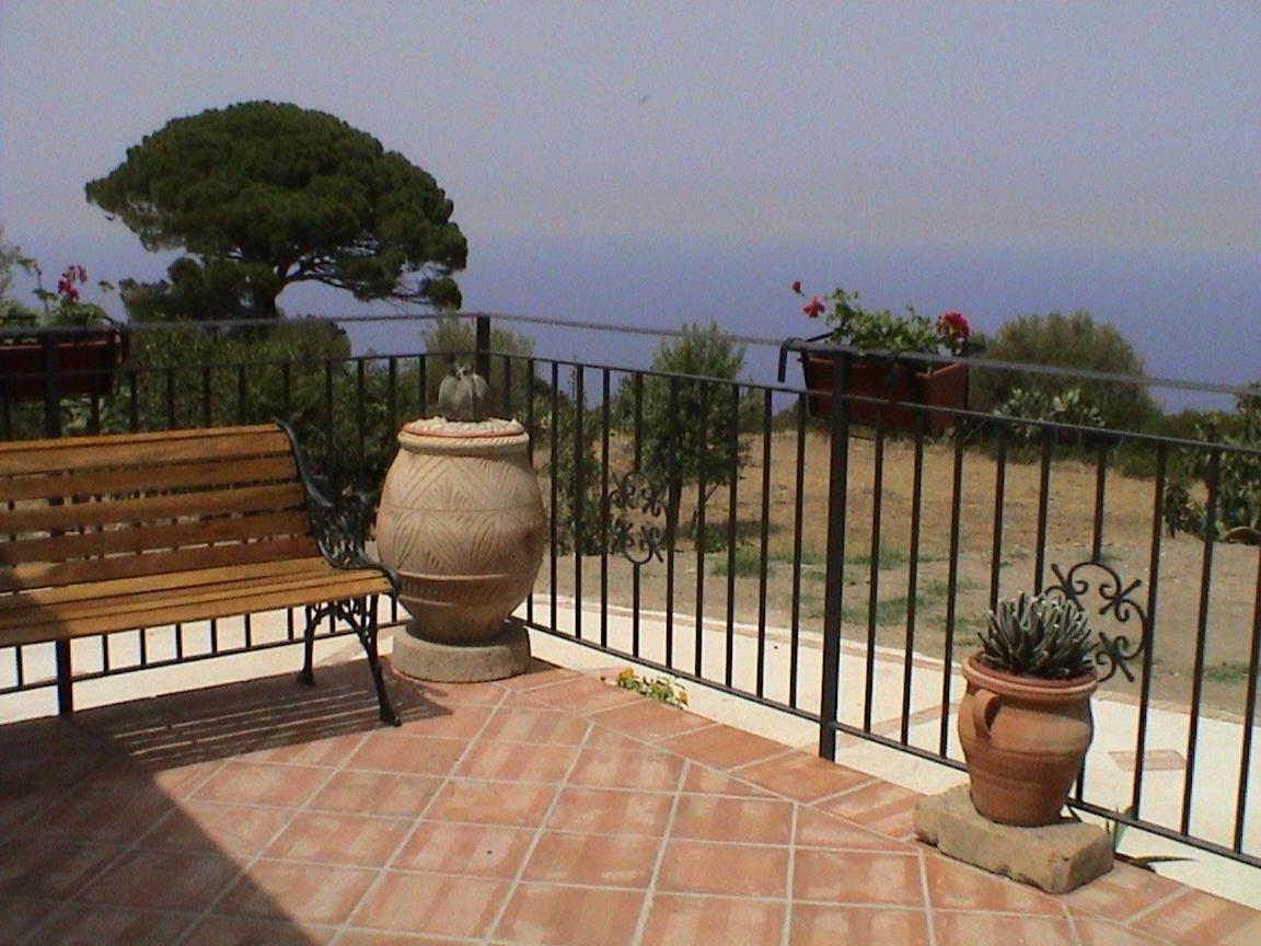 A Casa Di Peppino Villa Greco Тиндари Экстерьер фото